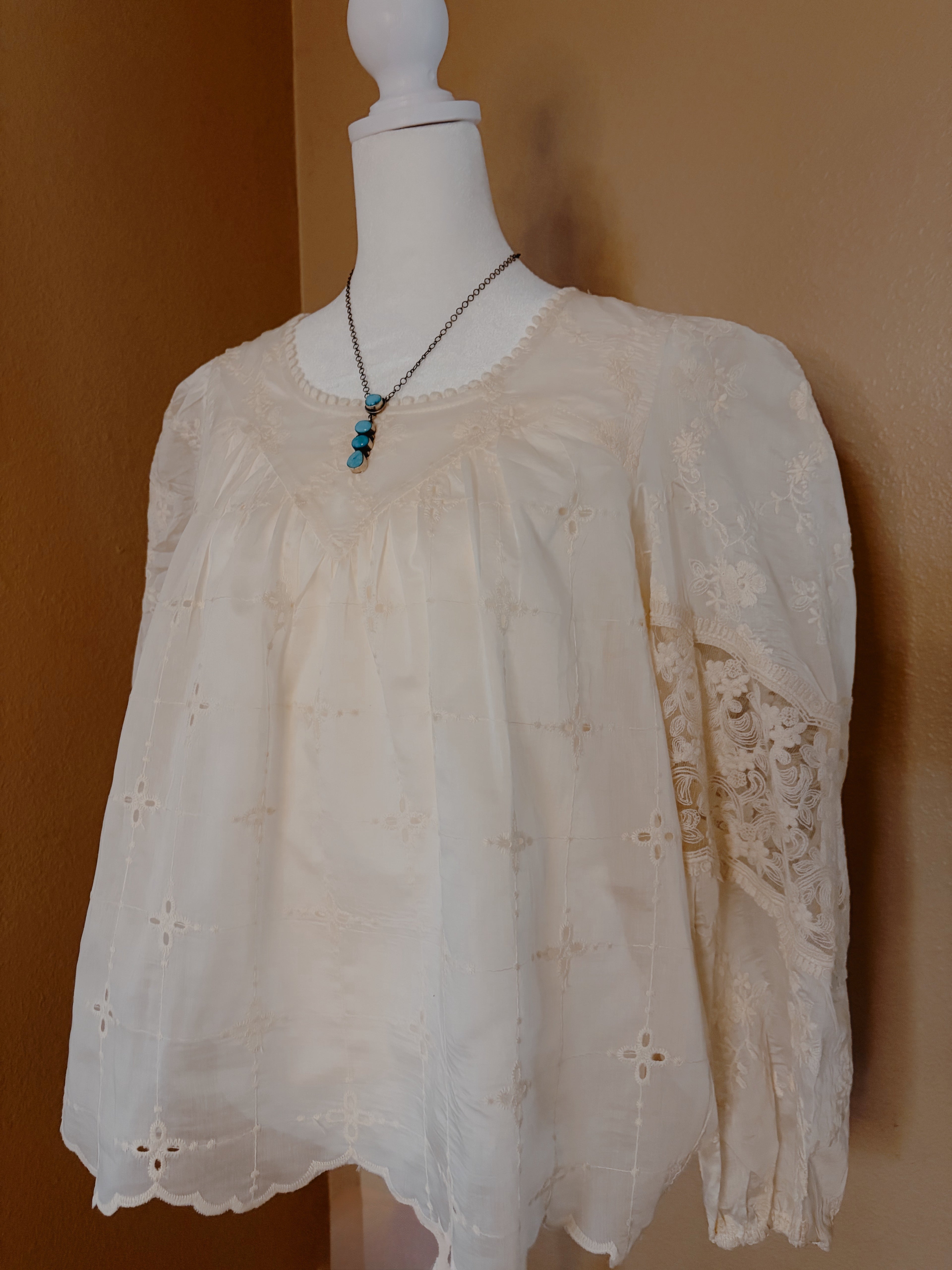 Ecru Embroidered Lace Puff Sleeve Blouse