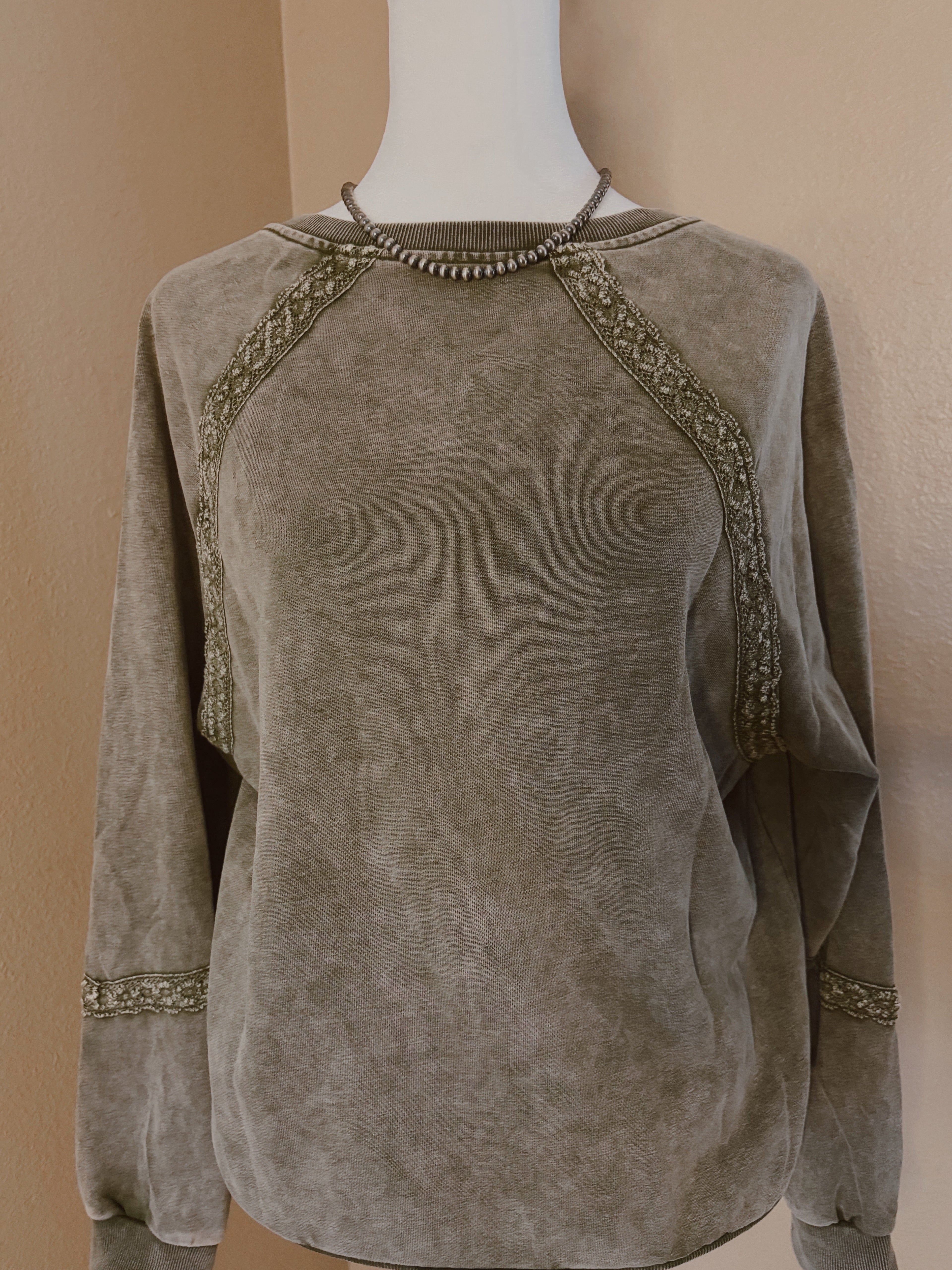 Lucy Lace Baggy Mineral Wash Pullover