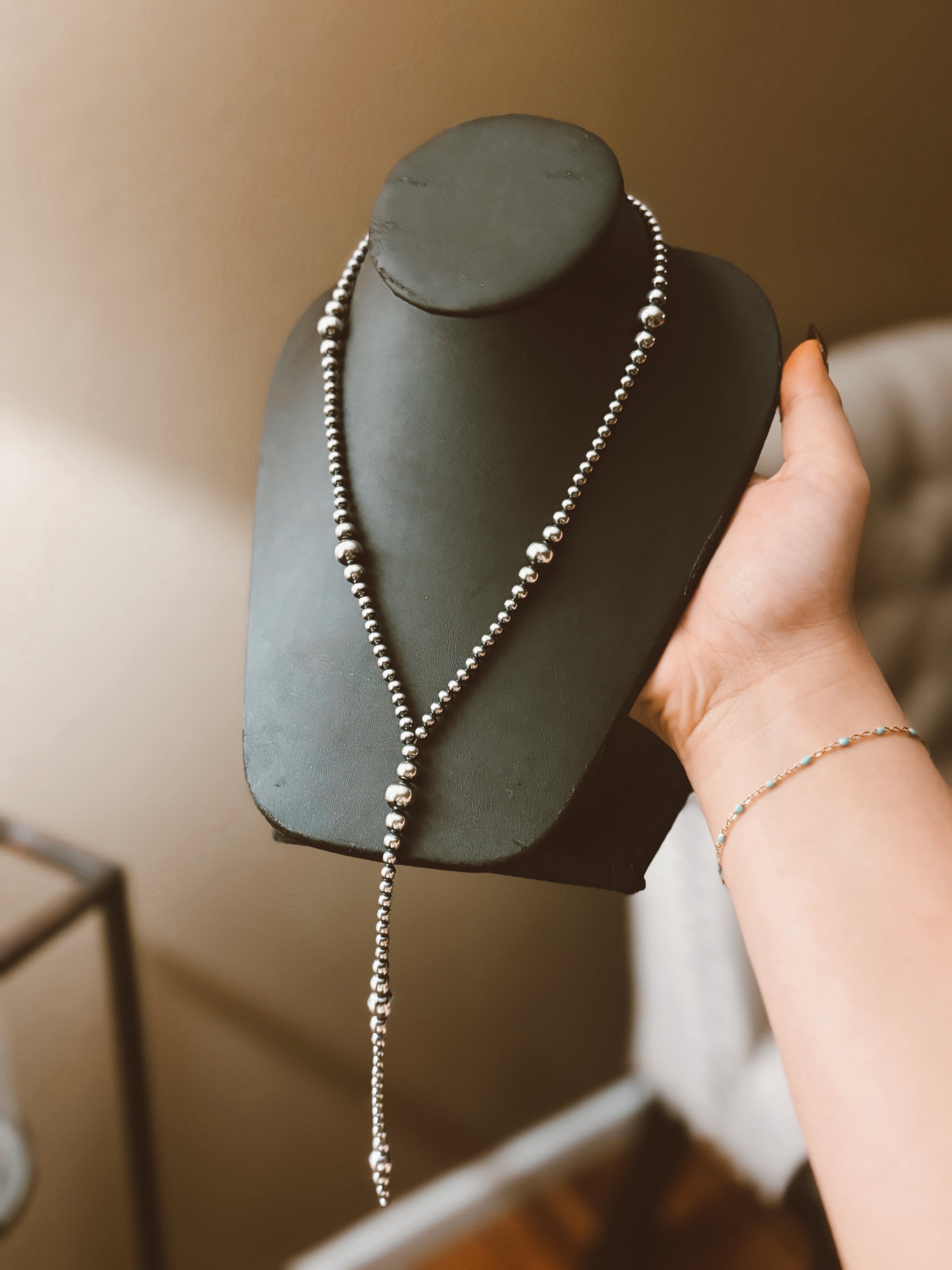 Handstrung Navajo Pearl Lariat