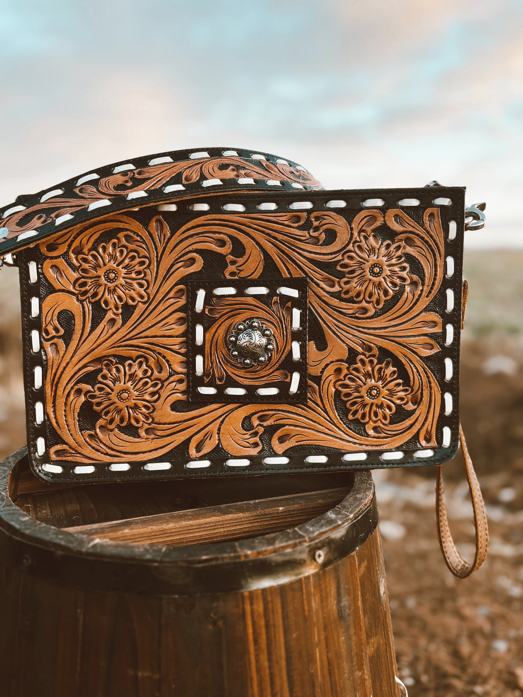 Heritage Grace Tooled Leather Purse